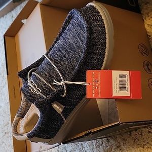 Hey Dude Men Wally Sox size 11 NWT